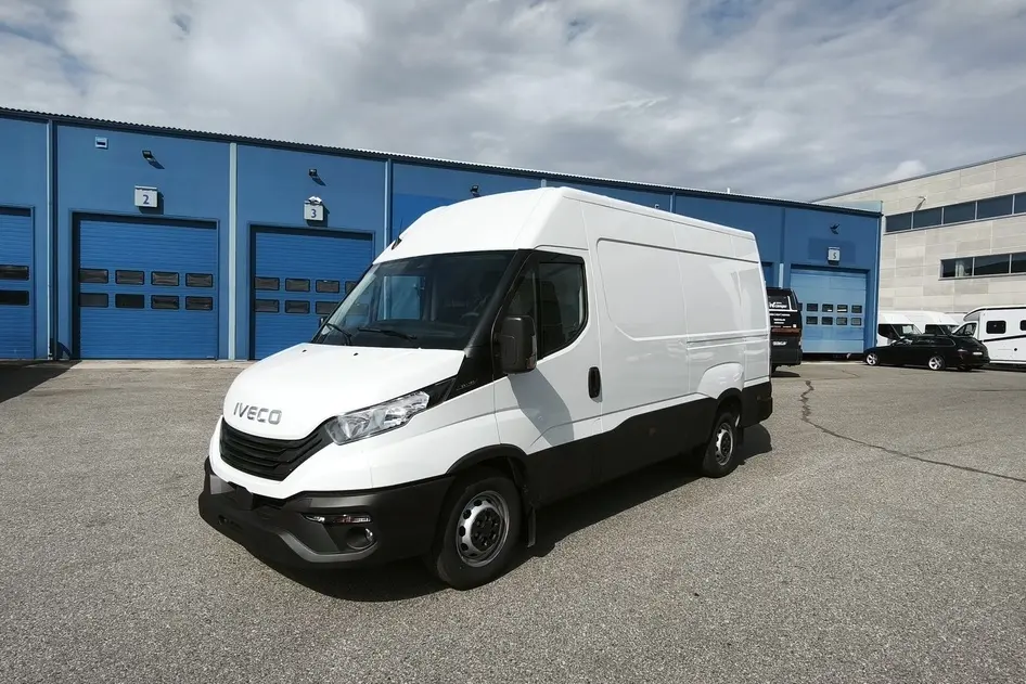 Iveco Daily, 2.3, 115 kW, diisel, manuaal, tagavedu
