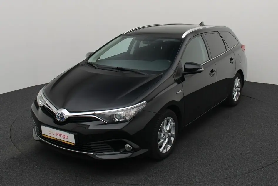 Toyota Auris, 1.8, 73 kW, гибрид, автомат, передний привод