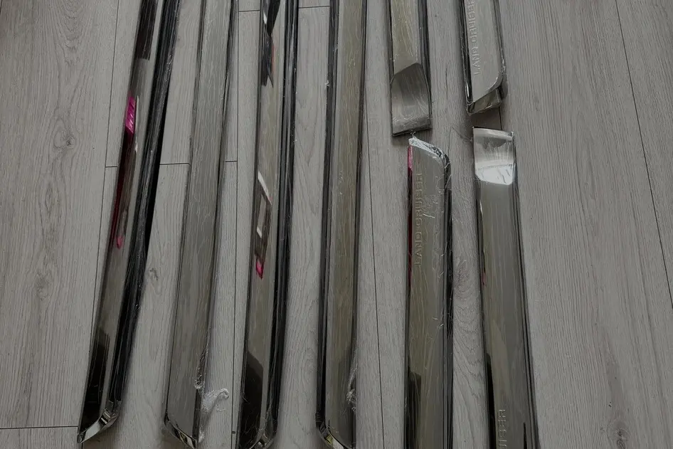 Дверные молдинги для Toyota Land Cruiser 200 (2008–2015)