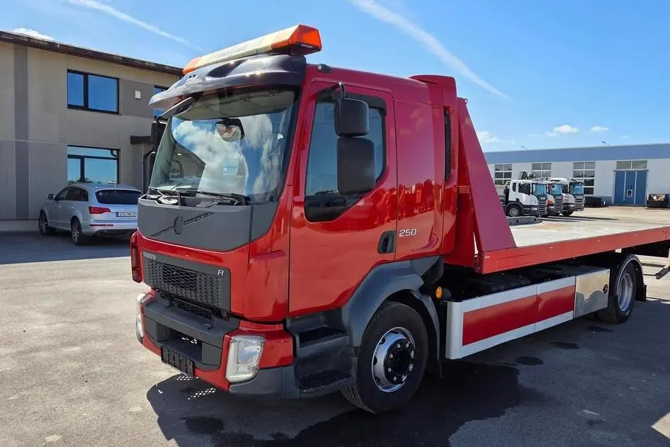 Volvo FL250 4X2, 188 kW, дизель, автомат