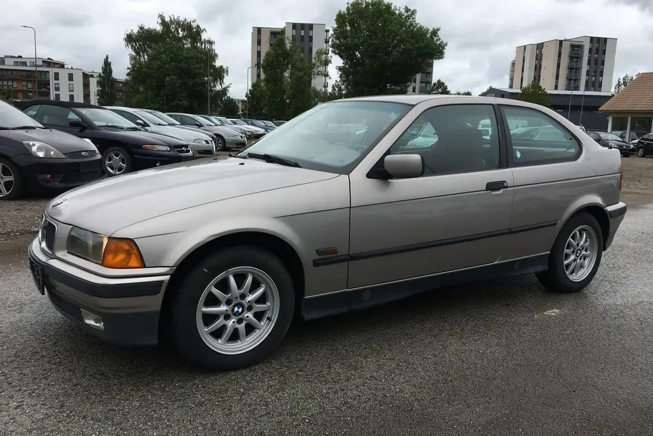 BMW 318, 1.8, 103 kW, bensiin, automaat, tagavedu
