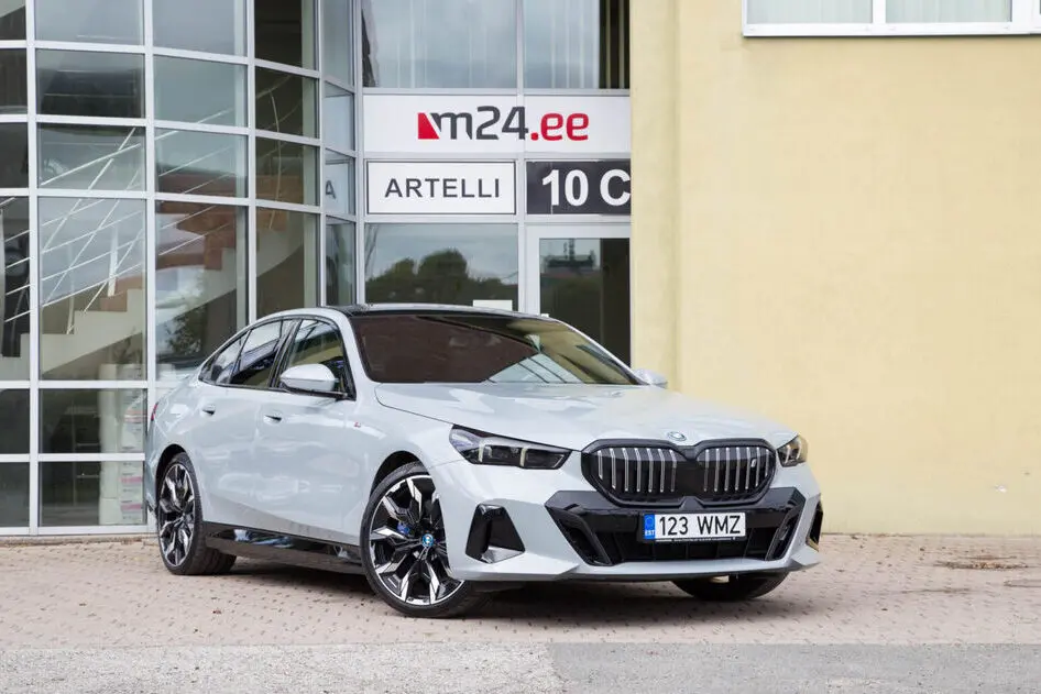 BMW i5, 105 kW, elekter, automaat, tagavedu