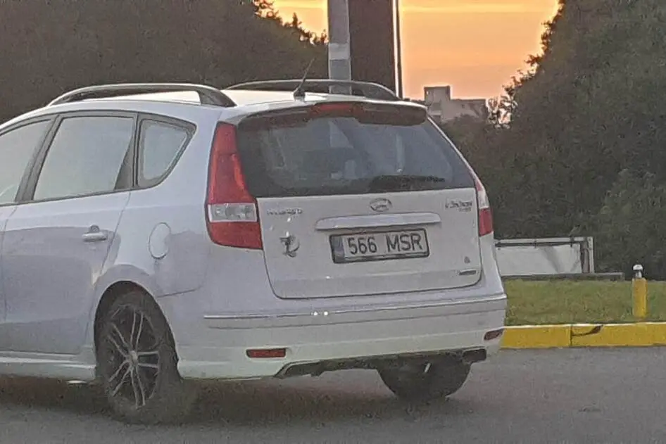 Hyundai i30, 2.0, 103 kW, дизель, механическая, передний привод