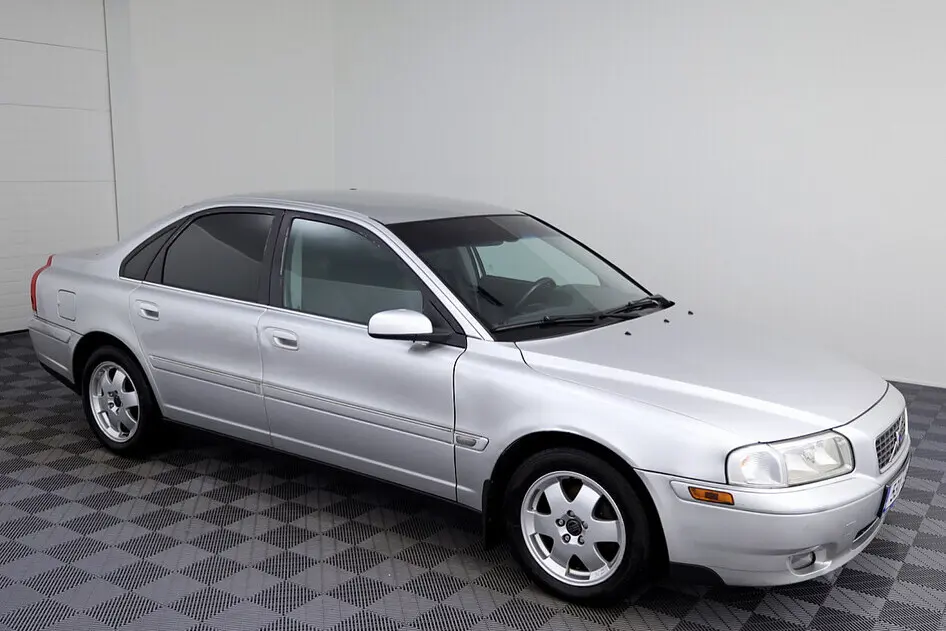Volvo S80, 2.4, 140 kW, бензин, механическая, передний привод