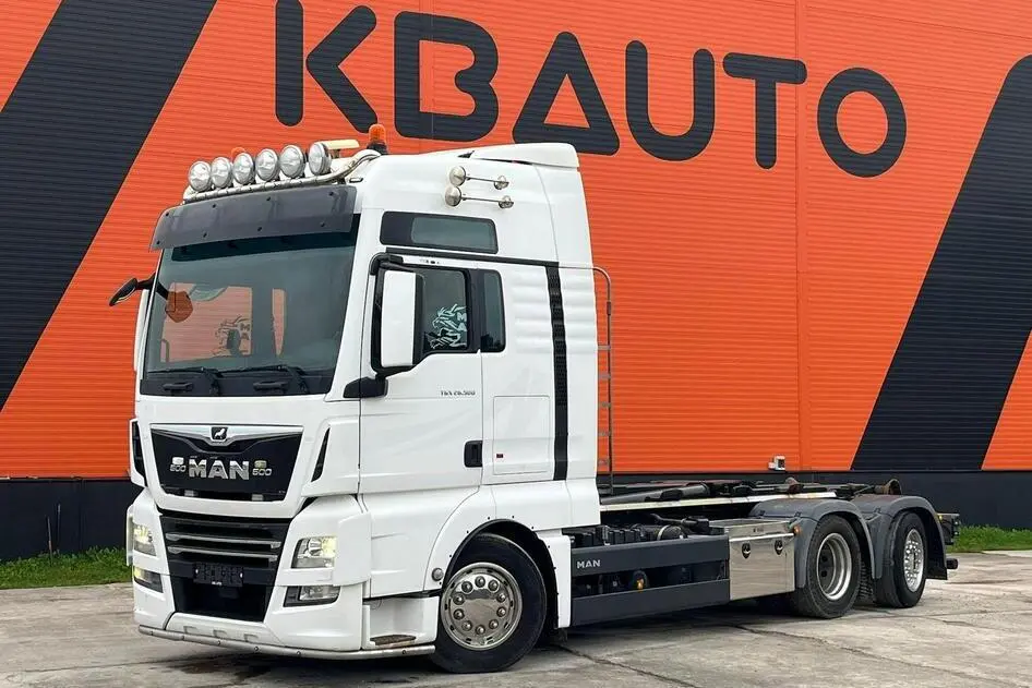 MAN TGX 26.500 6x2*4, 368 kW, diesel, automatic