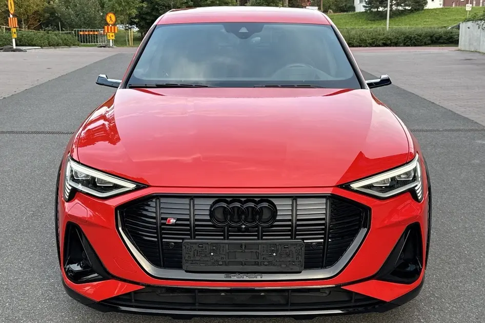 Audi e-tron, 2022, 370 kW, электричество, автомат, полный привод
