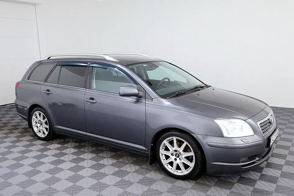 Toyota Avensis, 2005, 2.2, 110 kW, diesel, manual, front-wheel drive