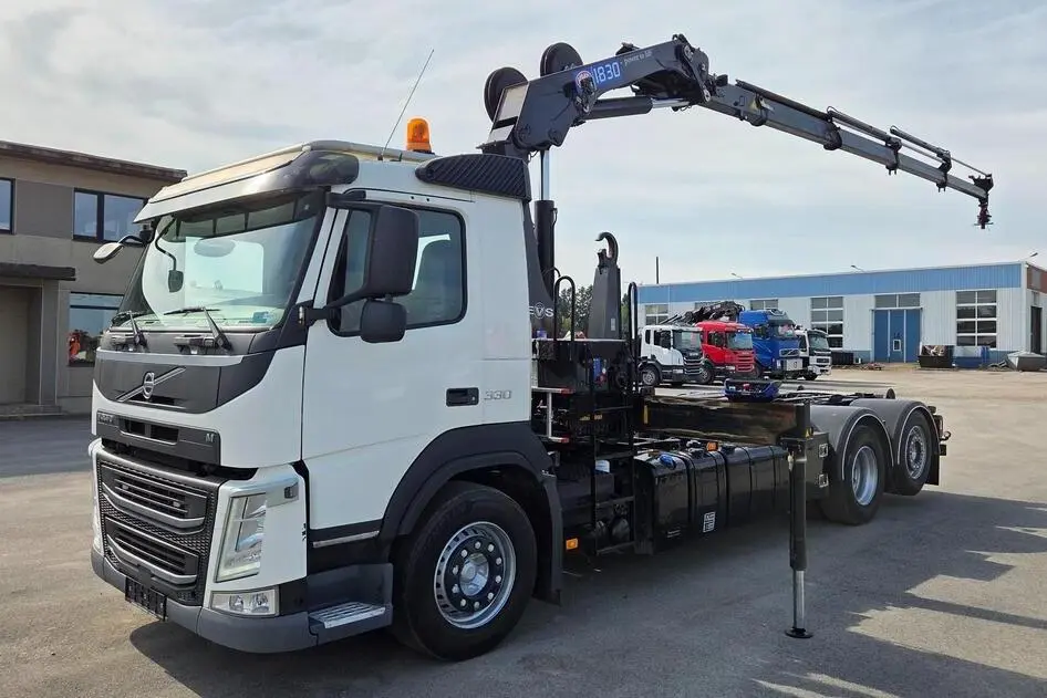 Volvo FM330 6X2*4, 2014, 248 kW, diesel, automatic
