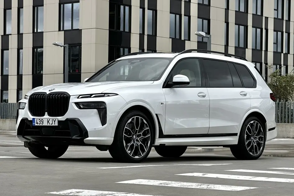 BMW X7, 2024, 3.0, 250 kW, hübriid d+e, automaat, nelikvedu