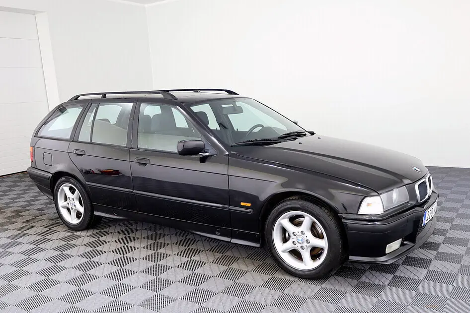 BMW 318, 1997, 1.8, 115 kW, petrol, manual, rear-wheel drive