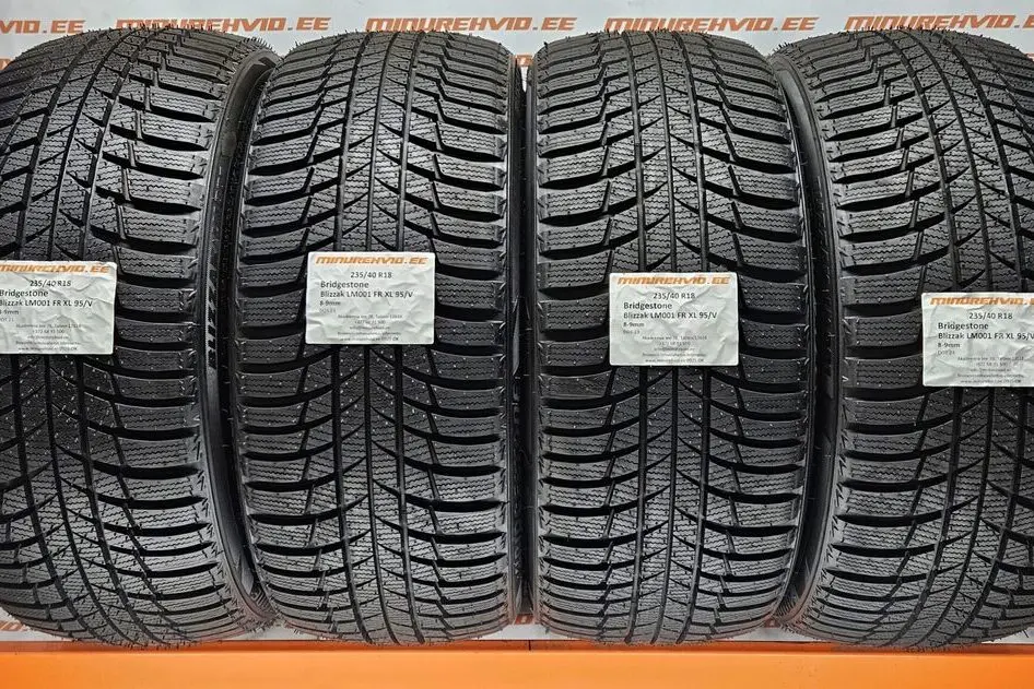 Used studless winter tire 235/40R18 Bridgestone Blizzak LM001 FR XL 95/V