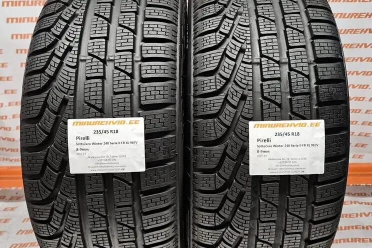 Подержанный нешипованная шина 235/45R18 Pirelli SottoZero Winter 240 Serie II FR XL 98/V