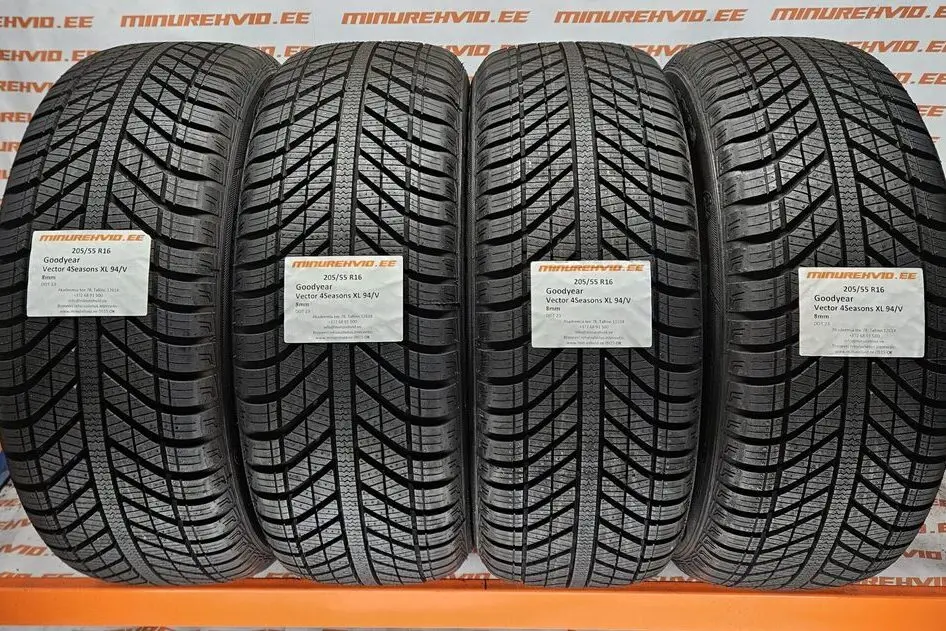 Подержанный нешипованная шина 205/55R16 GoodYear Vector 4Seasons XL 94/V