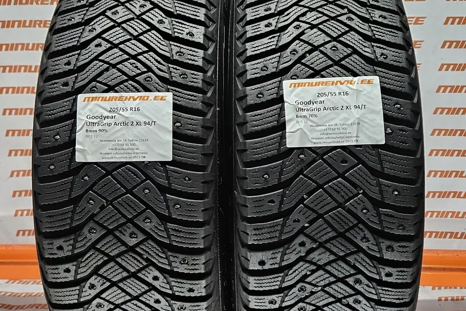 Подержанный шипованная шина 205/55R16 GoodYear UltraGrip Arctic 2 XL 94/T