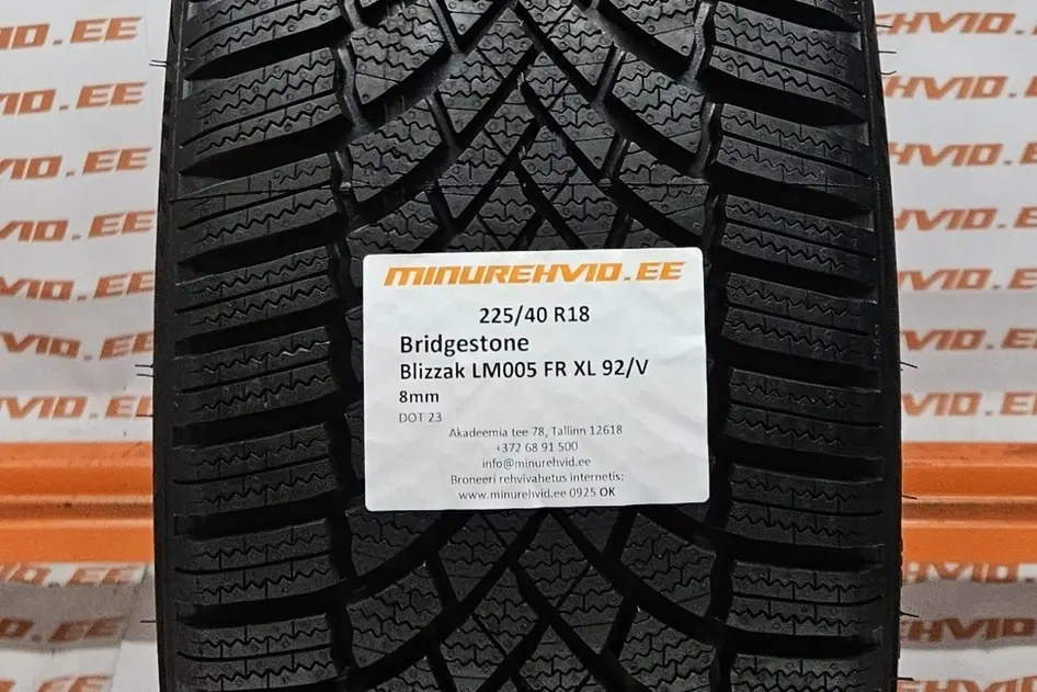 Подержанный нешипованная шина 225/40R18 Bridgestone Blizzak LM005 FR XL 92/V