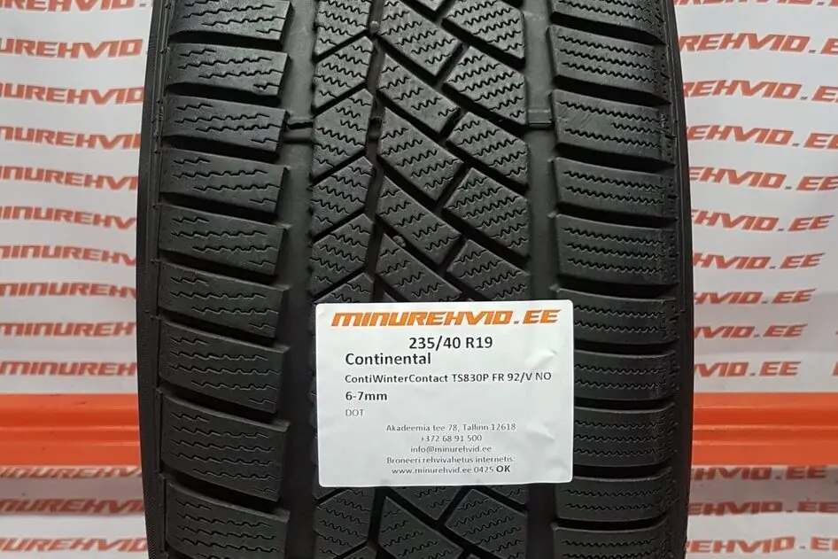 Подержанный нешипованная шина 235/40R19 Continental ContiWinterContact TS830P FR 92/V NO