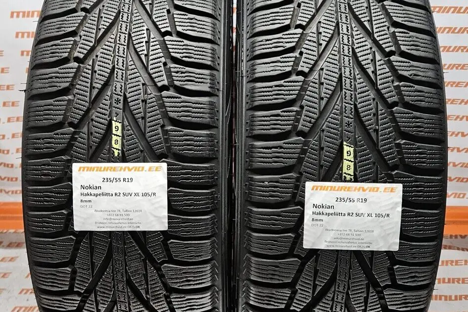 Подержанный нешипованная шина 235/55R19 Nokian Hakkapeliitta R2 SUV XL 105/R