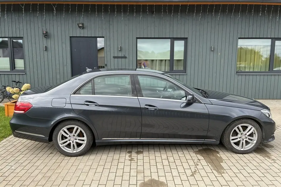 Mercedes-Benz E 300, 2013, 3.0, 170 kW, diesel, automatic, rear-wheel drive