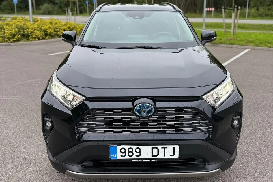 Toyota RAV4, 2022, 2.5, 131 kW, гибрид б+э, автомат, передний привод