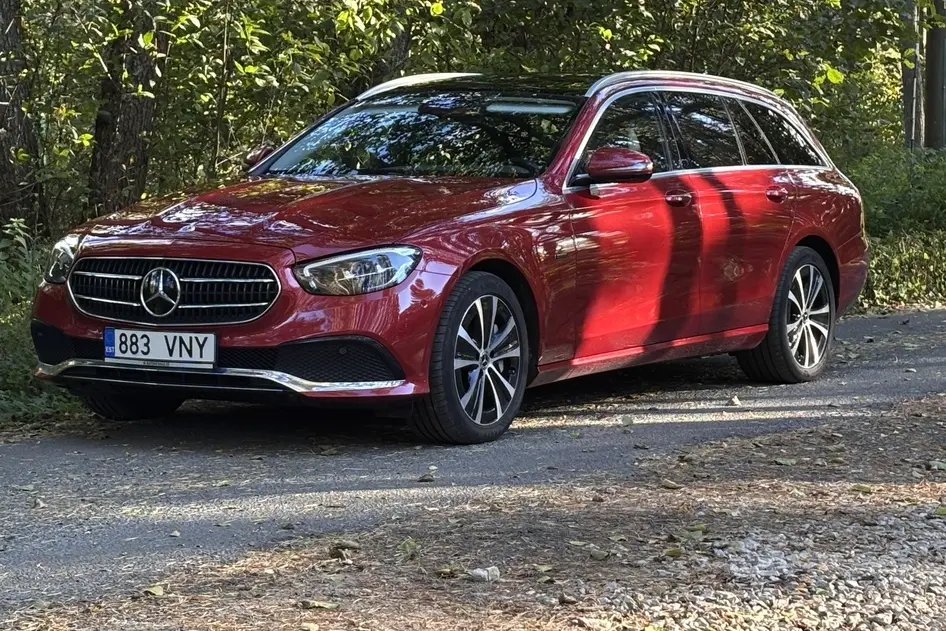 Mercedes-Benz E 300, 2021, 2.0, 143 kW, plug-in hybrid d+e, automatic, rear-wheel drive