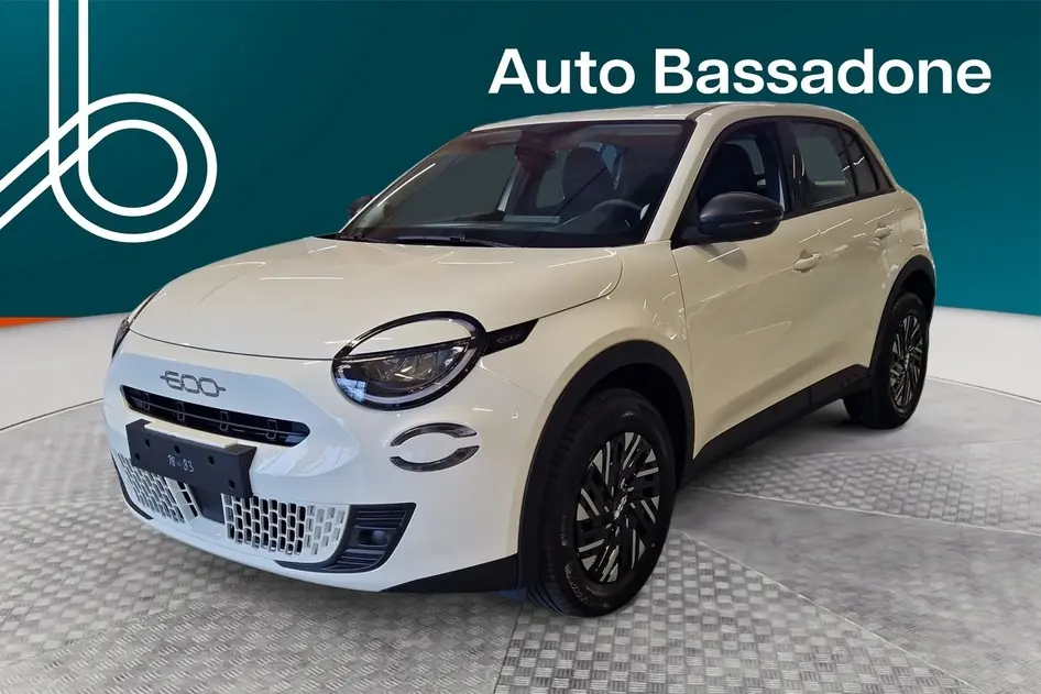 Fiat 600, 1.2, 100 kW, hybrid p+e, four-wheel drive