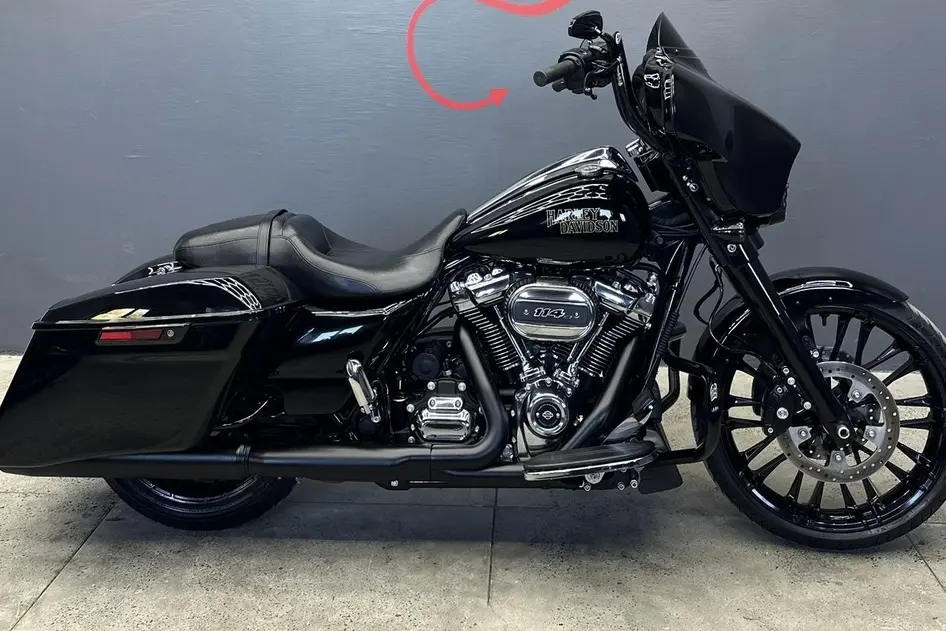 Harley-Davidson Street Glide, 2024, 1.9, bensiin, manuaal, tagavedu