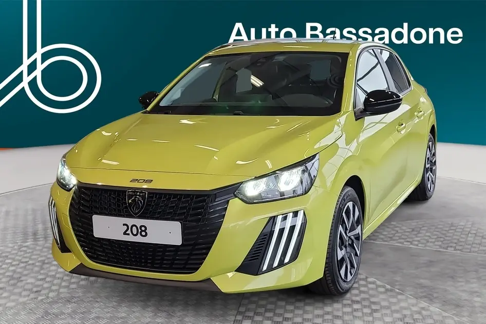 Peugeot 208, 1.2, 74 kW, гибрид б+э, автомат, передний привод