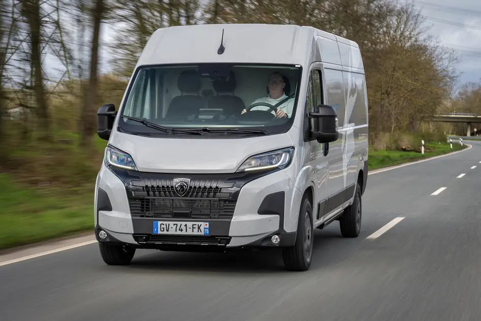 Peugeot Boxer, 2.0, 103 kW, дизель, механическая, передний привод