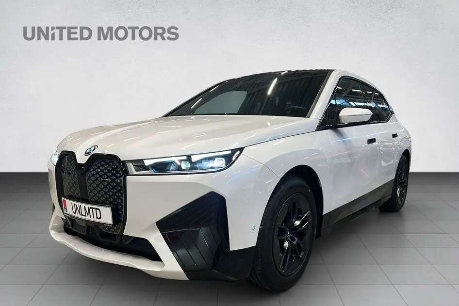 BMW iX, 2023, 102 kW, elekter, automaat, nelikvedu