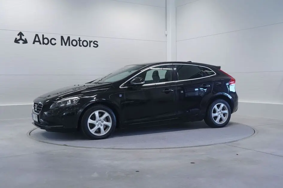 Volvo V40, 2015, 2.0, 110 kW, diesel, automatic, front-wheel drive