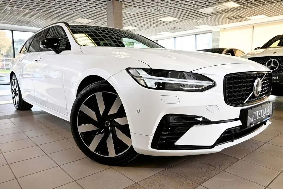 Volvo V90, 2025, 2.0, 293 kW, petrol, automatic, four-wheel drive