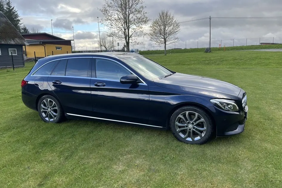 Mercedes-Benz C 220, 2015, 2.1, 125 kW, diesel, automatic, rear-wheel drive