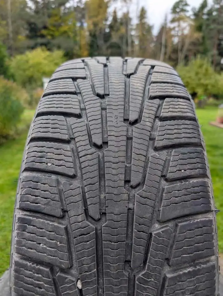 Used studless winter tire 235/60R18 Nokian Nordman RS2 SUV