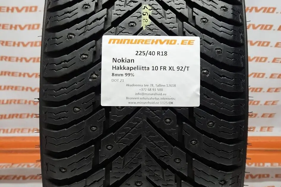 Used studded tire 225/40R18 Nokian Hakkapeliitta 10 FR XL 92/T