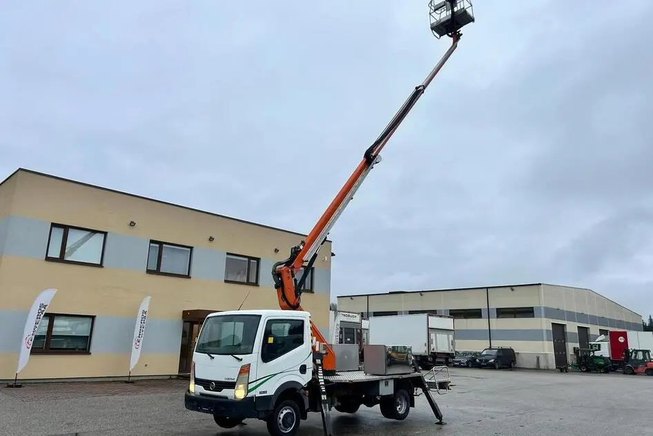 Nissan Cabstar, 2009, diisel