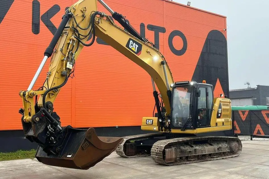 Caterpillar 320, 122 kW, дизель