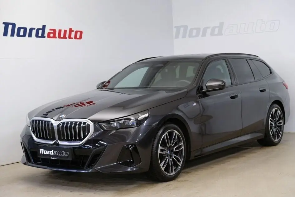 BMW 520, 2024, 2.0, 145 kW, hibrīds (dīzelis/elektrība), automātiskā, pilnpiedziņa