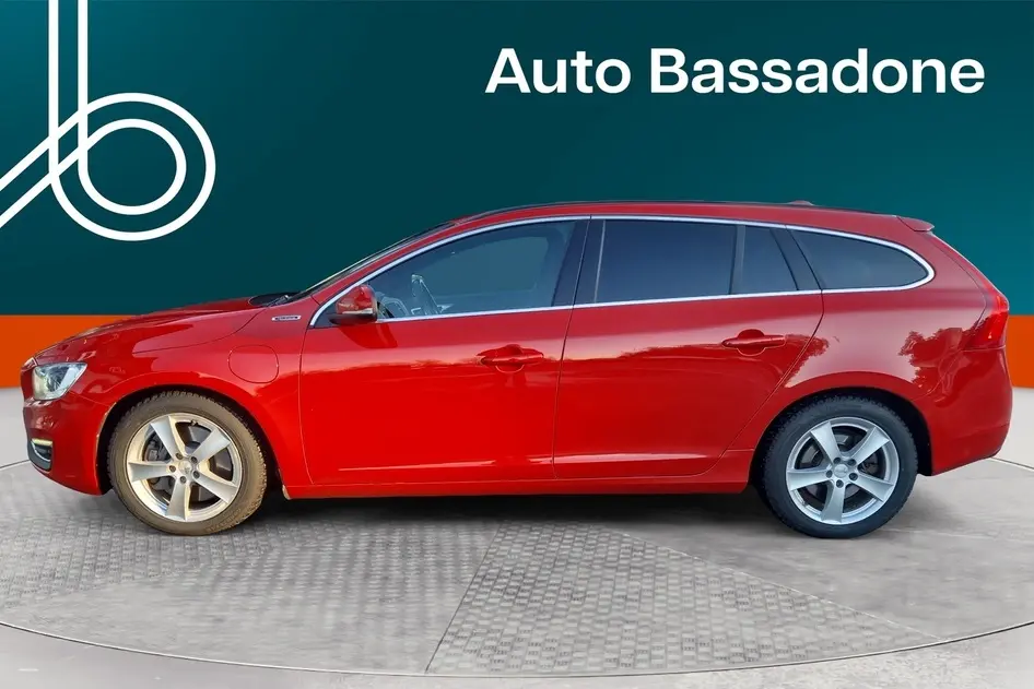 Volvo V60, 2015, 2.4, 162 kW, uzlādējams hibrīds (dīzelis/elektrība), automātiskā, pilnpiedziņa