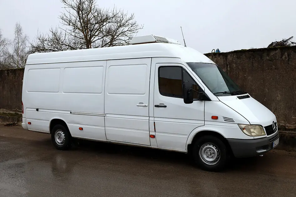Mercedes-Benz Sprinter, 2003, 2.1, 95 kW, diesel, manual, rear-wheel drive