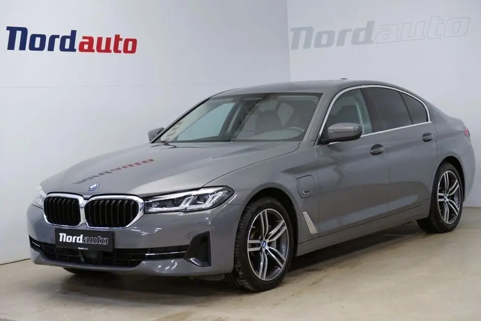 BMW 530, 2022, 2.0, 215 kW, plug-in hybrid (petrol/electric), automatic, four-wheel drive