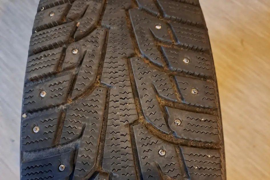 Used studded tire 195/65R15 Hankook Winter Pike RS