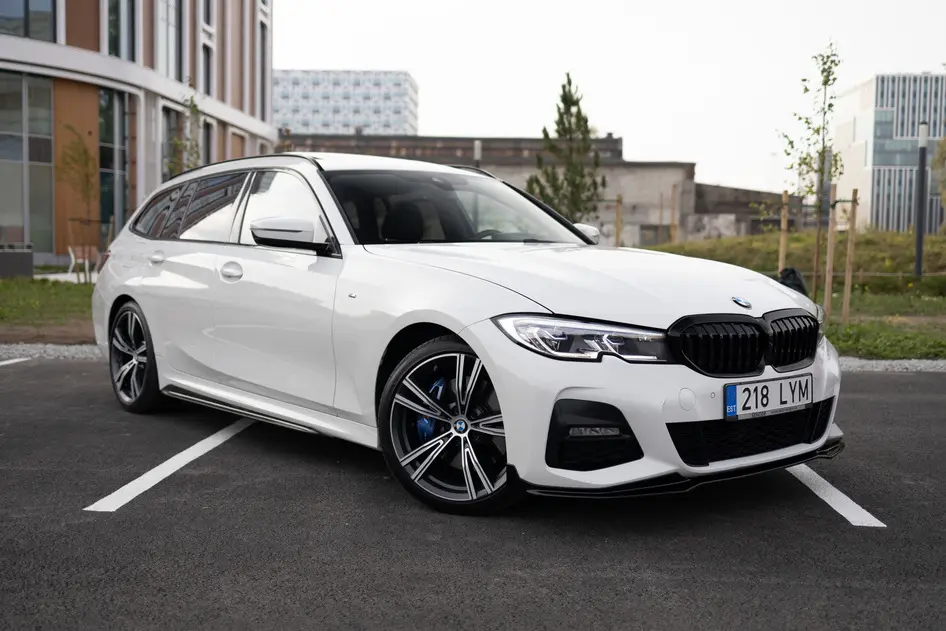 BMW 330, 3.0, 195 kW, дизель, автомат, полный привод