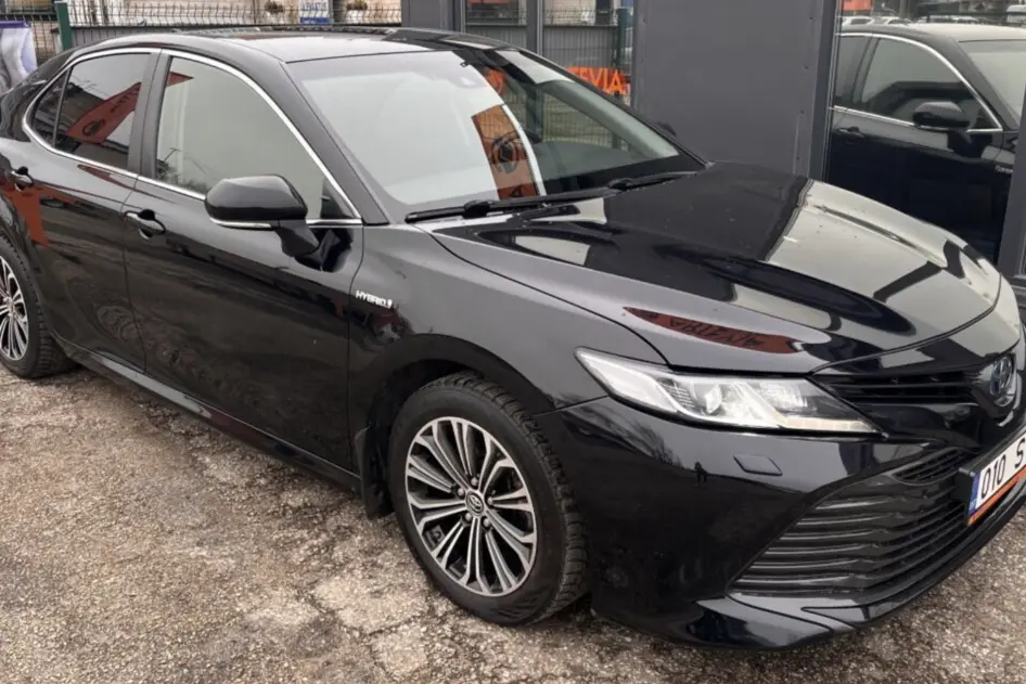 Toyota Camry, 2020, 2.5, 131 kW, hibrīds (benzīns/elektrība), automātiskā, priekšējā piedziņa