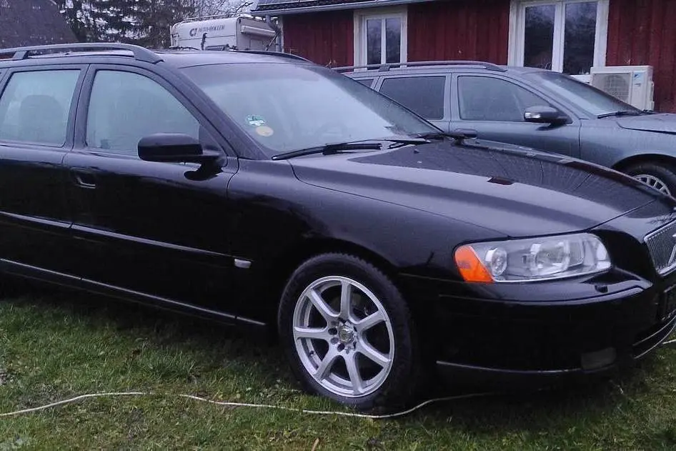 Volvo V70, 2005, 2.4, 136 kW, diesel, automatic, front-wheel drive