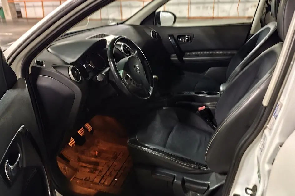 Nissan Qashqai, 2013, 1.6, 86 kW, petrol, manual, front-wheel drive