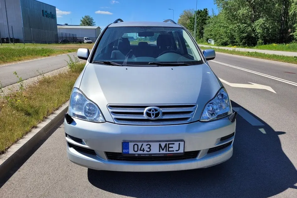 Toyota Avensis Verso, 2004, 2.0, 110 kW, bensiin, automaat, esivedu