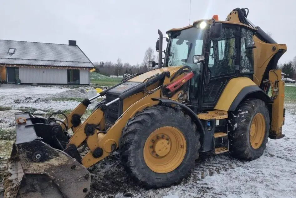 Caterpillar 444, 82 kW