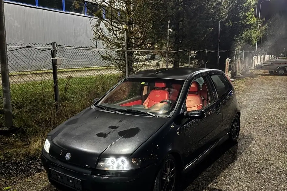 Fiat Punto, 2001, 1.8, 97 kW, petrol, manual, front-wheel drive