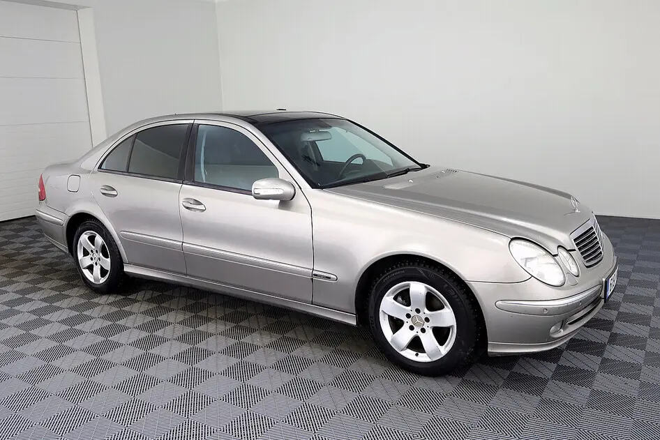 Mercedes-Benz E 320, 2003, 3.2, 165 kW, бензин, автомат, задний привод