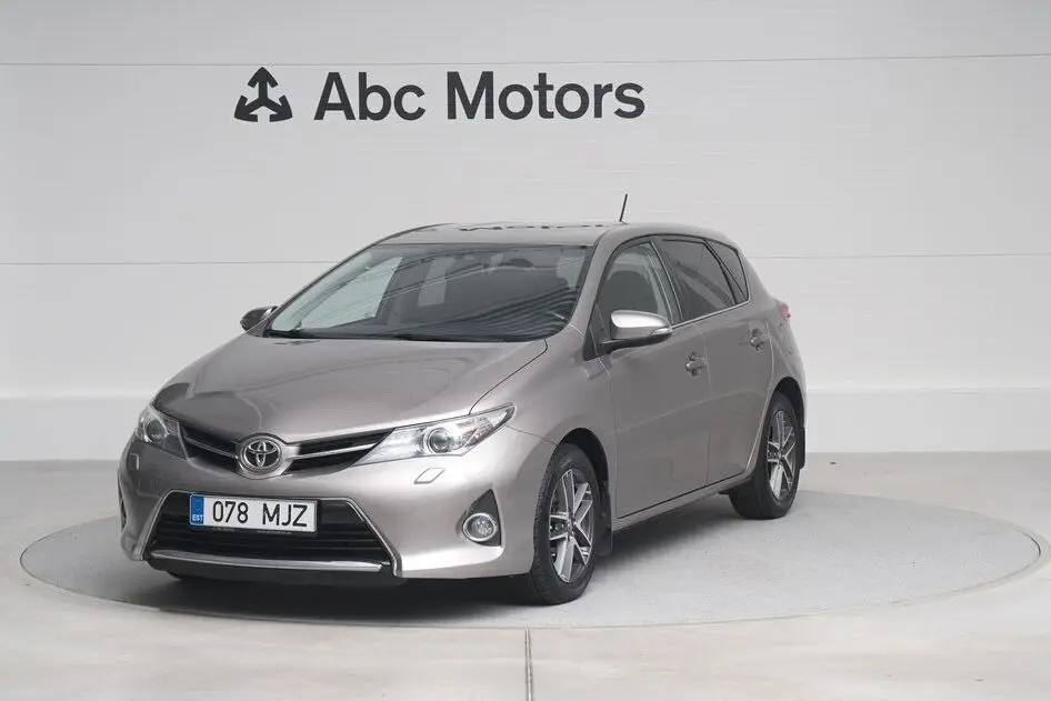 Toyota Auris, 2014, 1.6, 97 kW, bensiin, automaat, esivedu